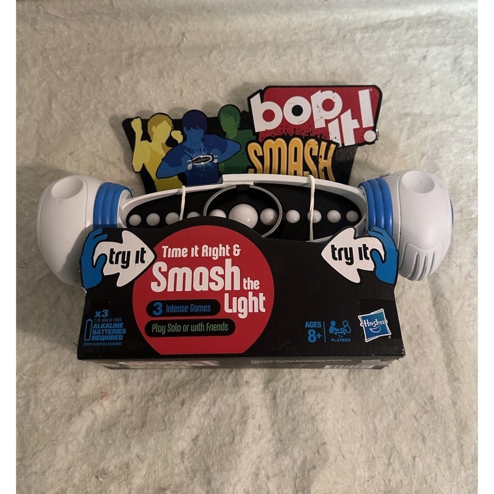 Bop it Smash Game 2012 Black & Blue Light Up Hasbro BRAND NEW